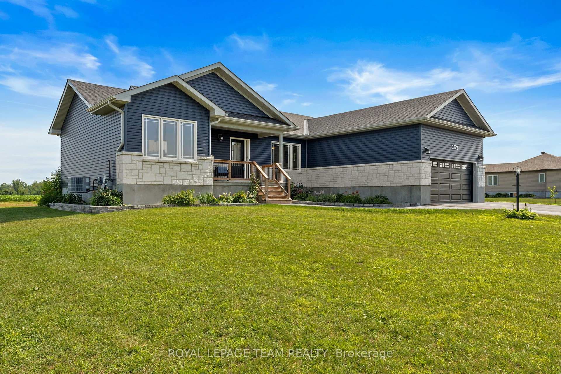 3572 Crosswind Crescent photo 3