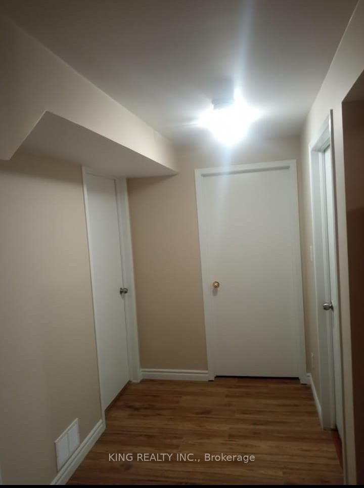 526 Grove Street photo 12