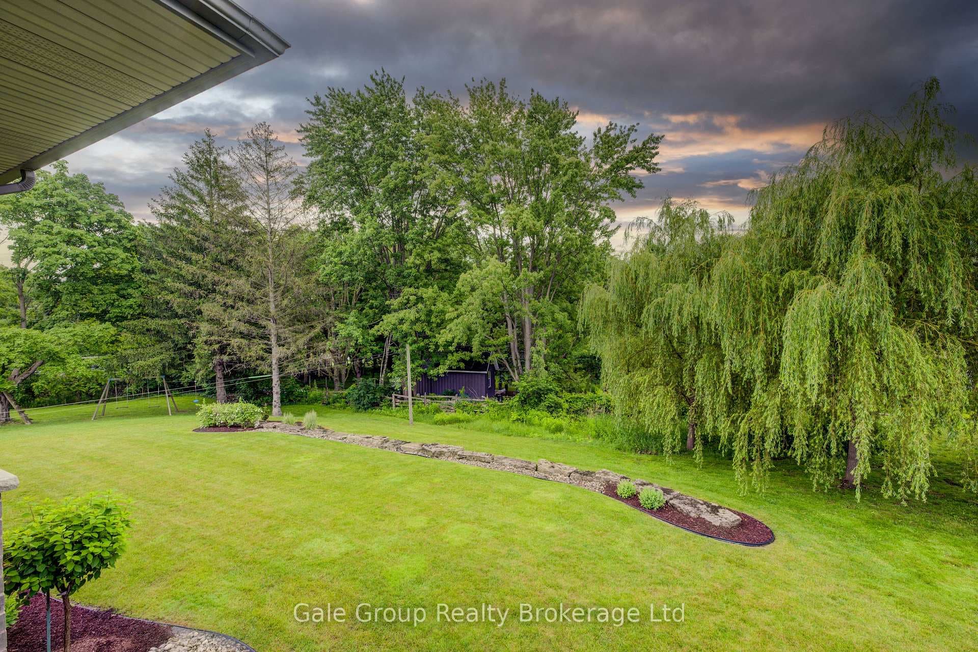8 Pittock Park Road photo 47