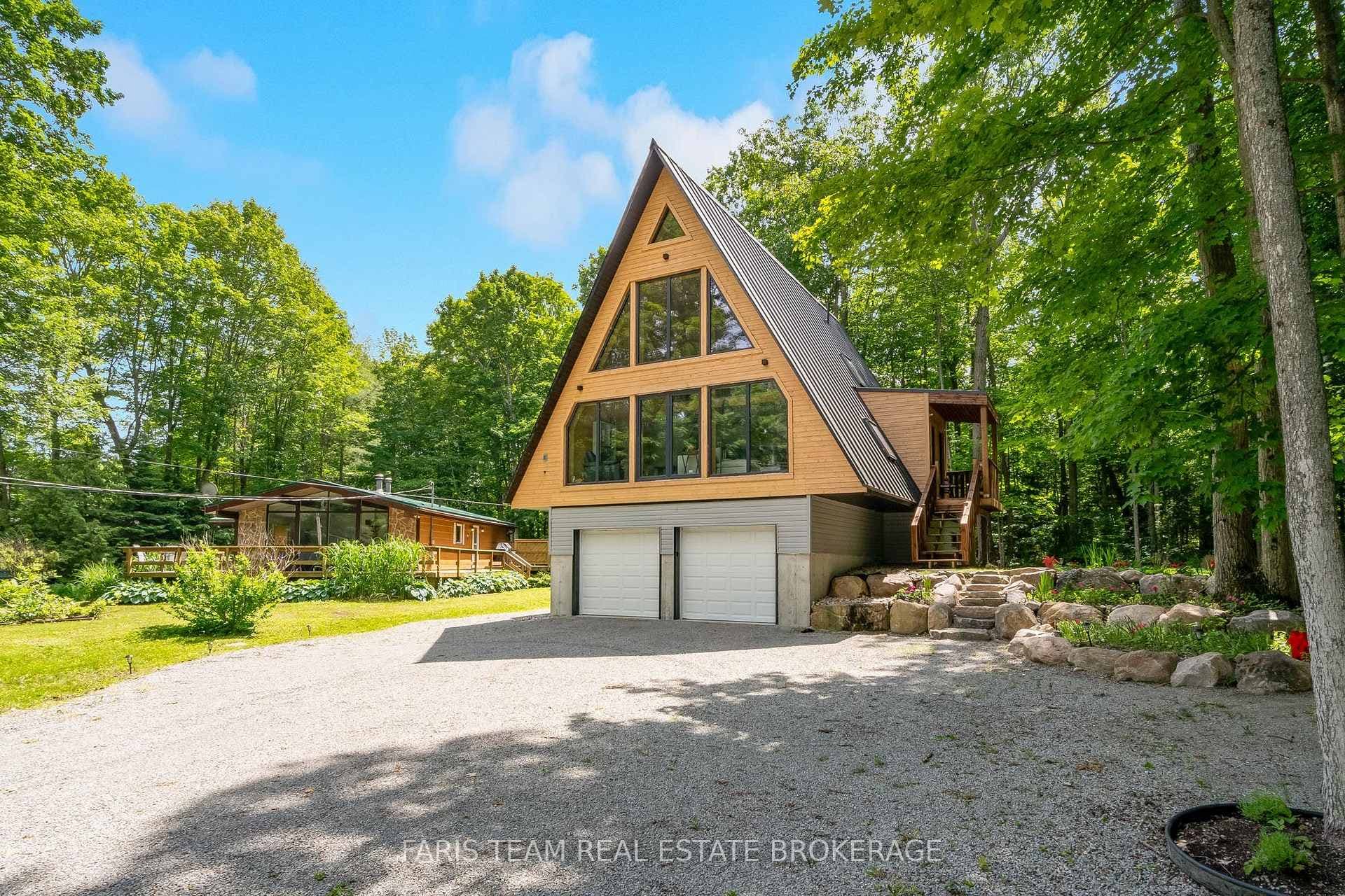 1490 Champlain Road photo 3