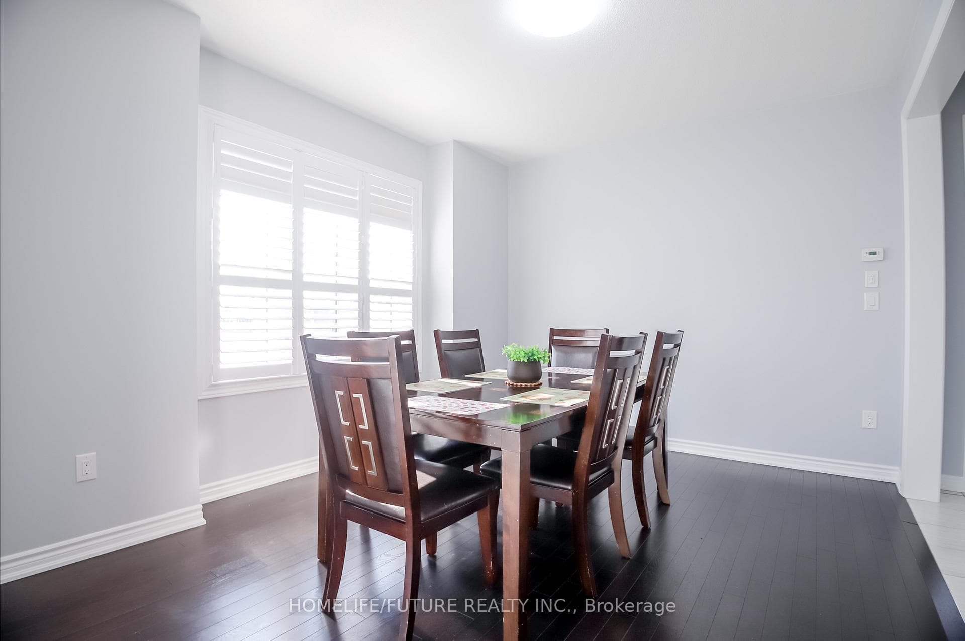 140 Ronald Hooper Avenue photo 8