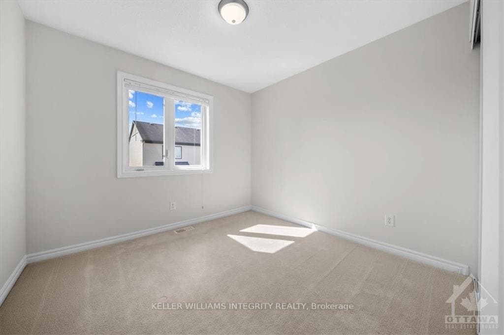 406 VENDEVALE Avenue photo 21