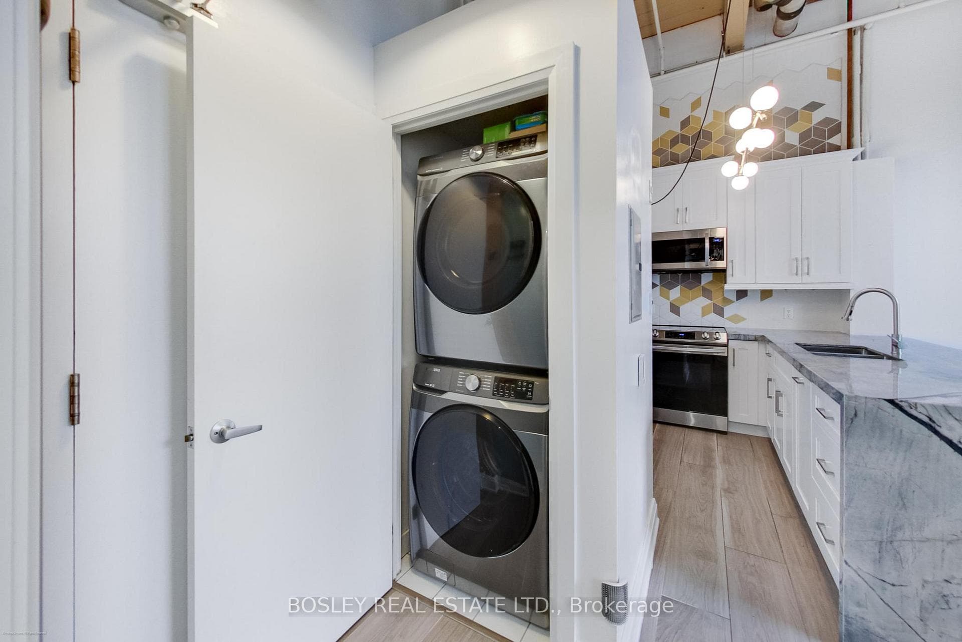 284 St. Helens Avenue Unit 211 photo 13
