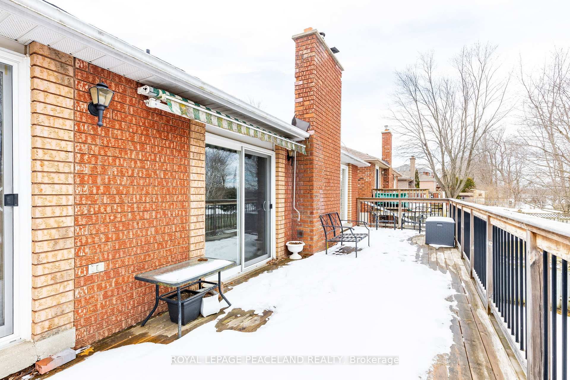 284 Livingstone Street photo 38