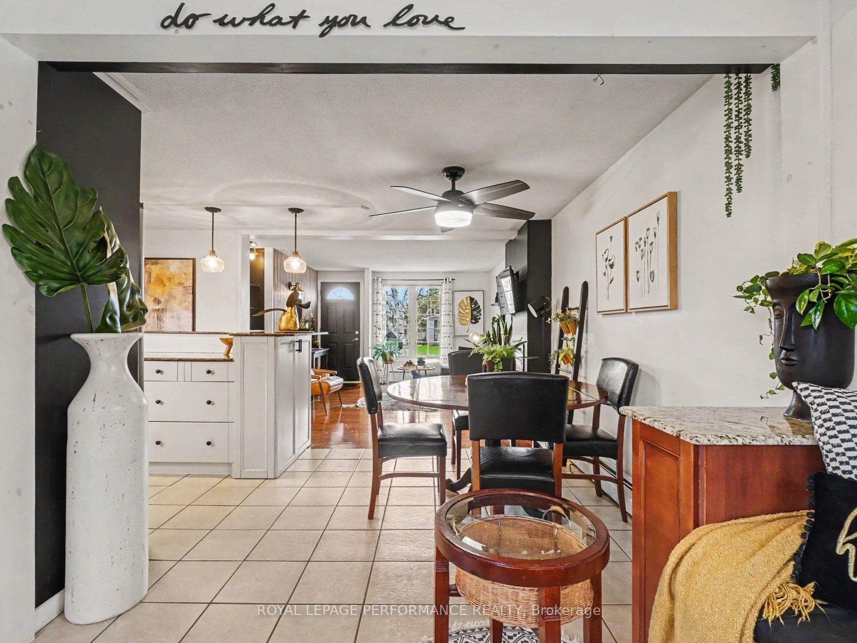 1497 Blackheath Street photo 10