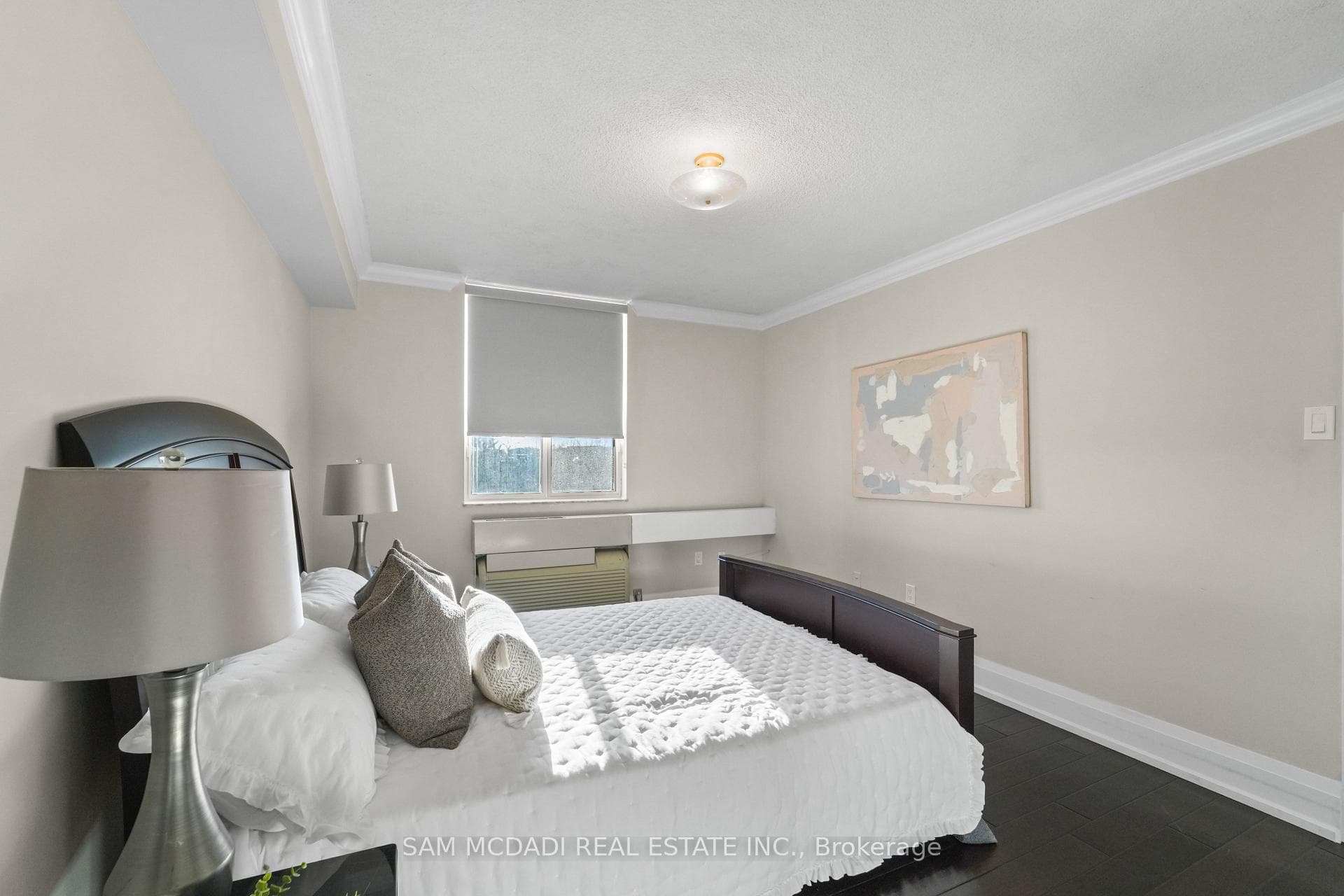 966 Inverhouse Drive Unit 409 photo 22
