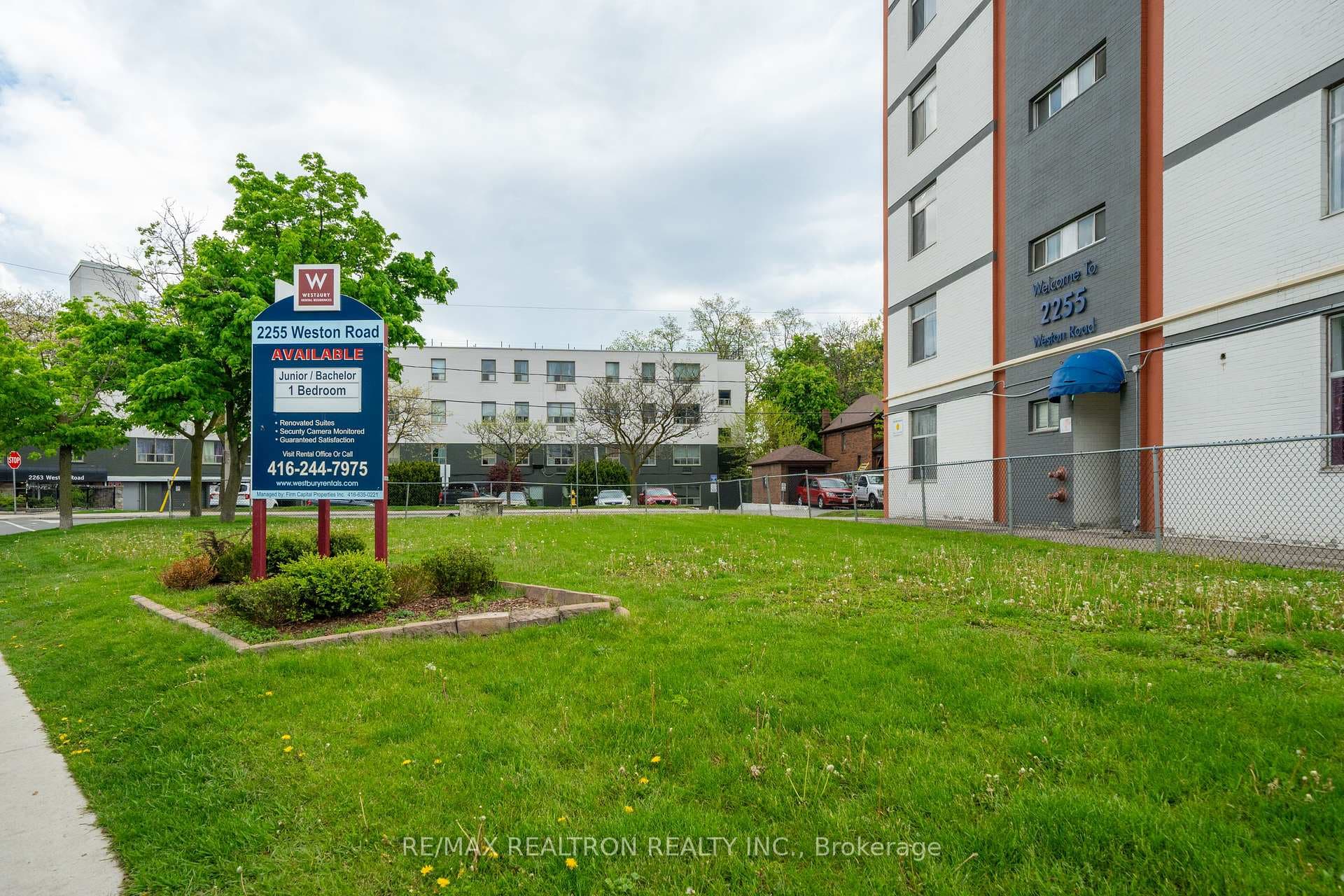 2255 Weston Road Unit 106 photo 1