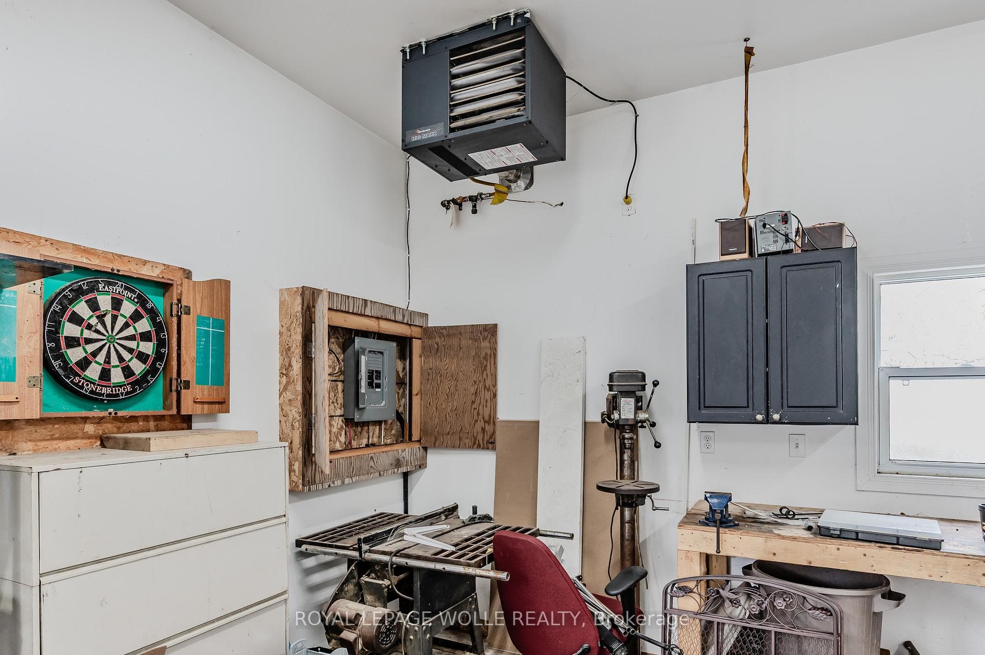 Garage/Shop with Heat & Hydro