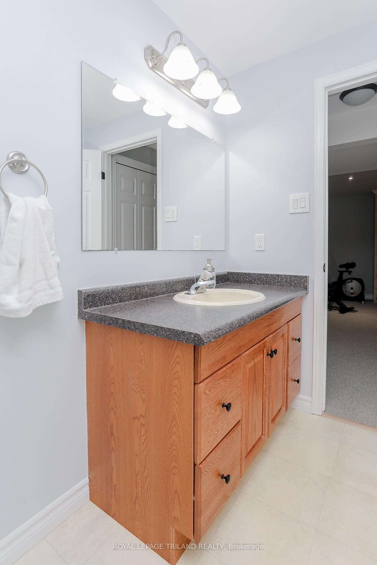 68 Ponsford Place photo 33