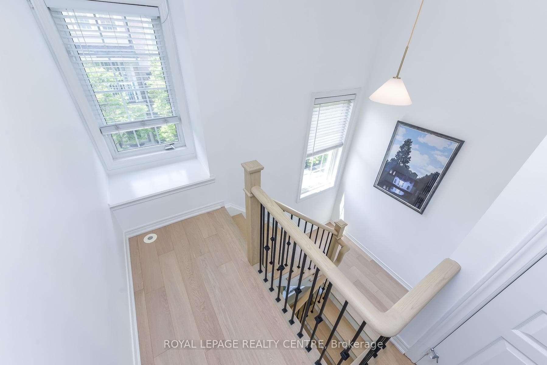 60 Rosewood Avenue Unit 210 photo 25