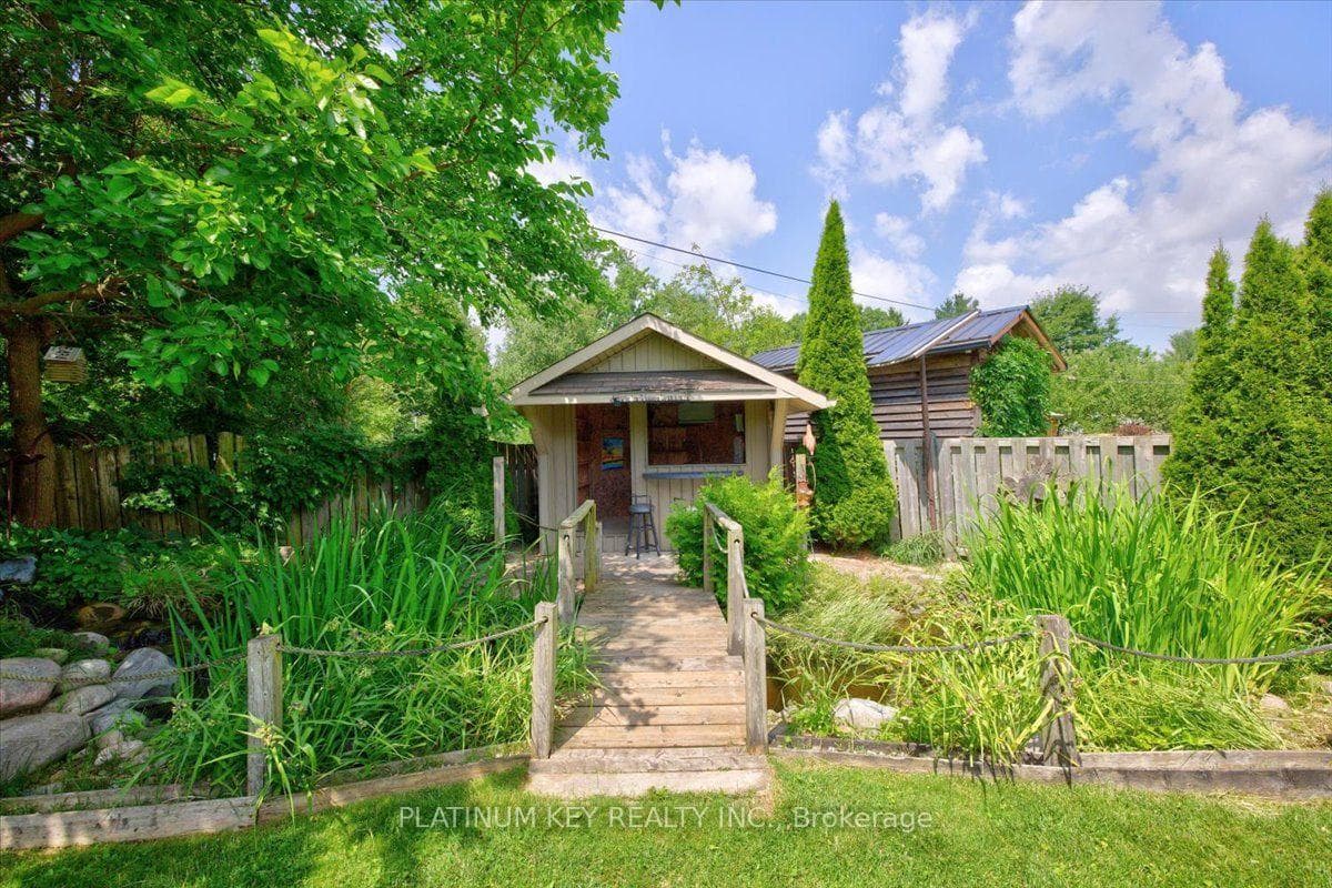 282 Beattie Street photo 38