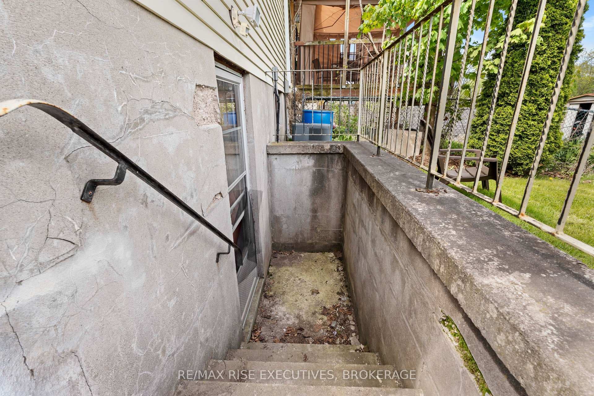 67 Wycliffe Crescent photo 29