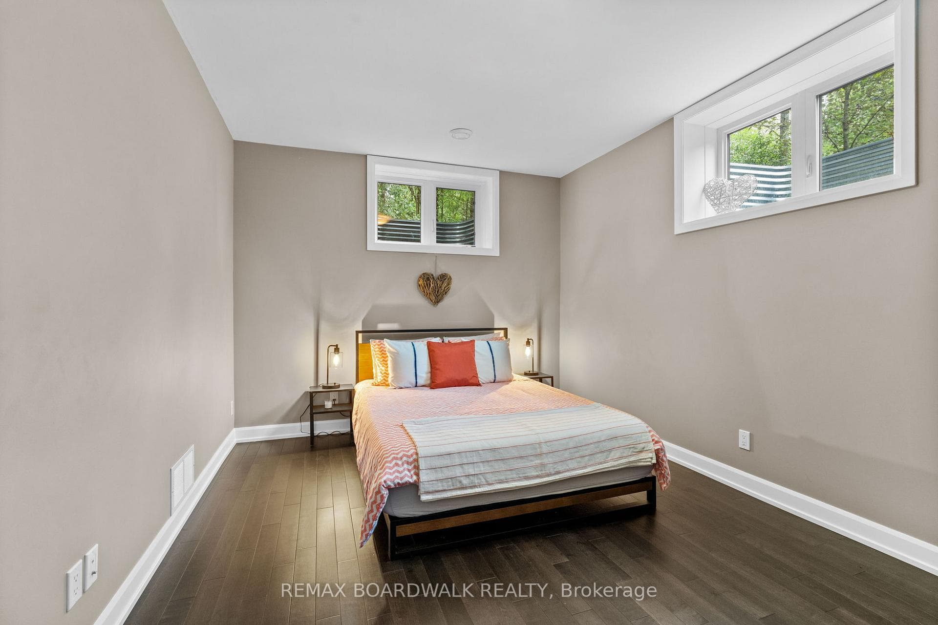 108 EDITH MARGARET Place photo 28
