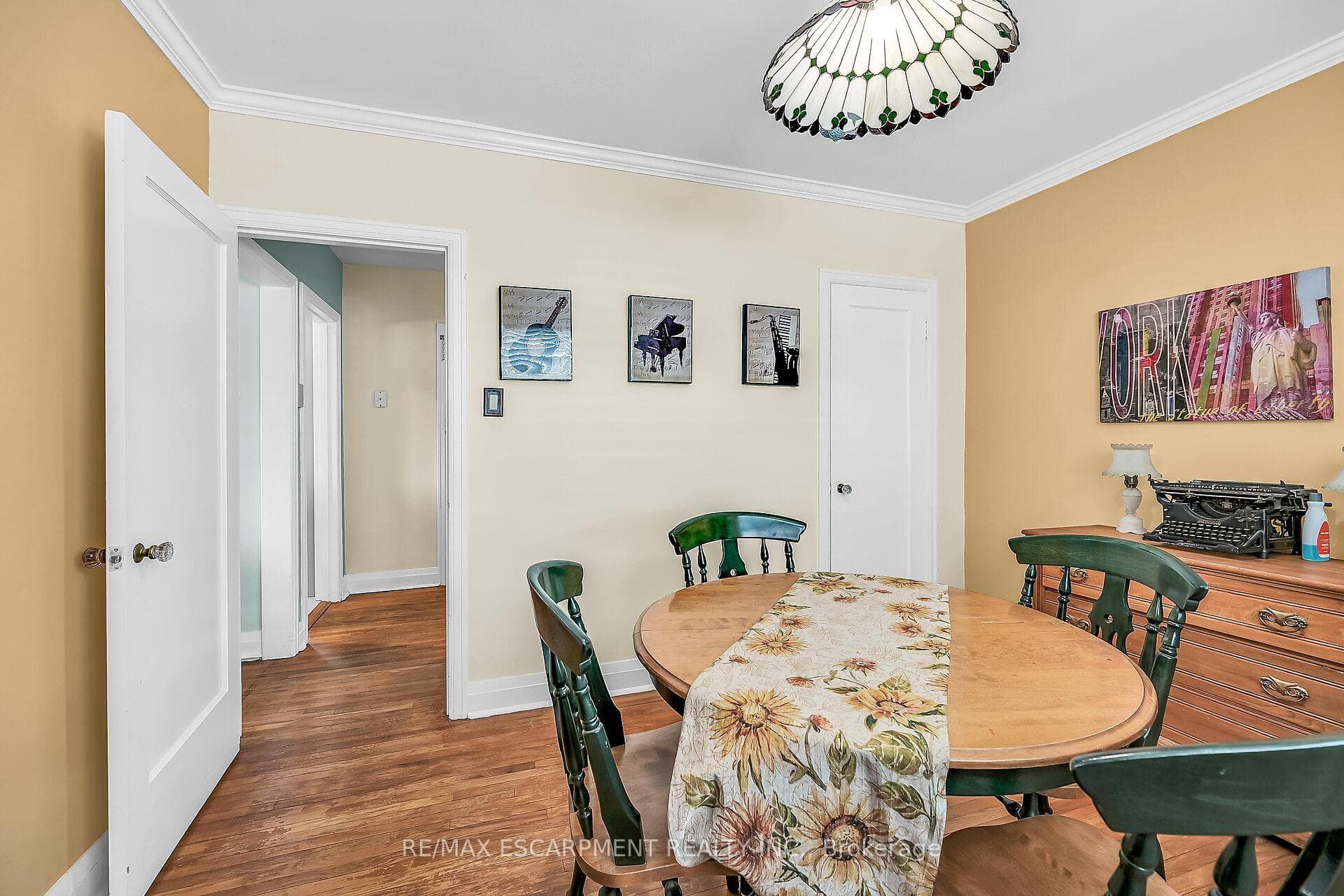 130 Garside Avenue photo 14