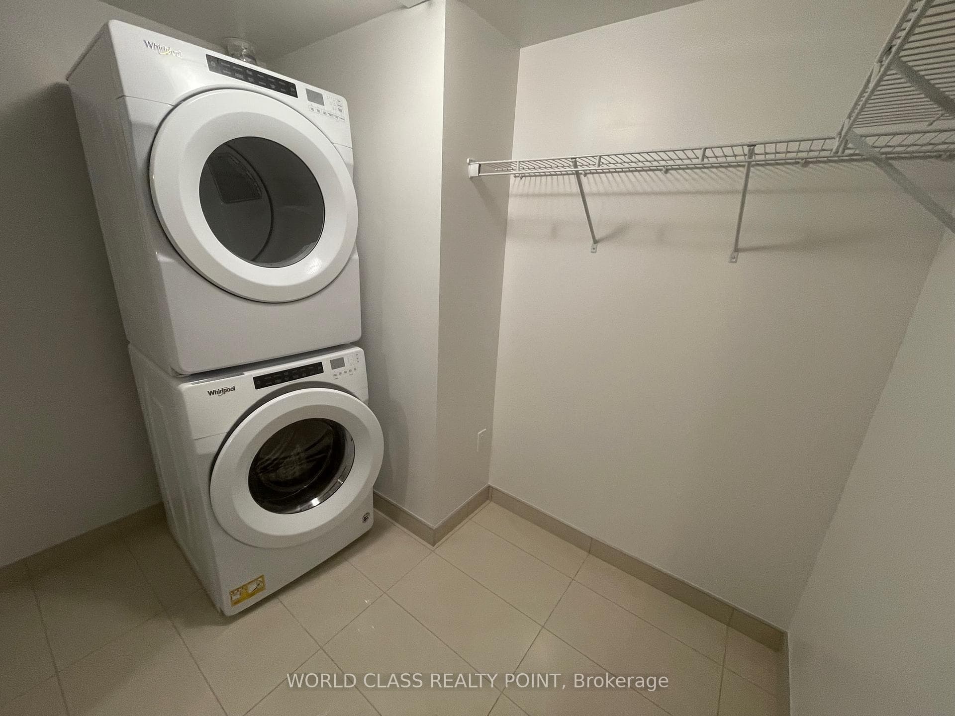 1 Yorkville Avenue Unit 302 photo 4