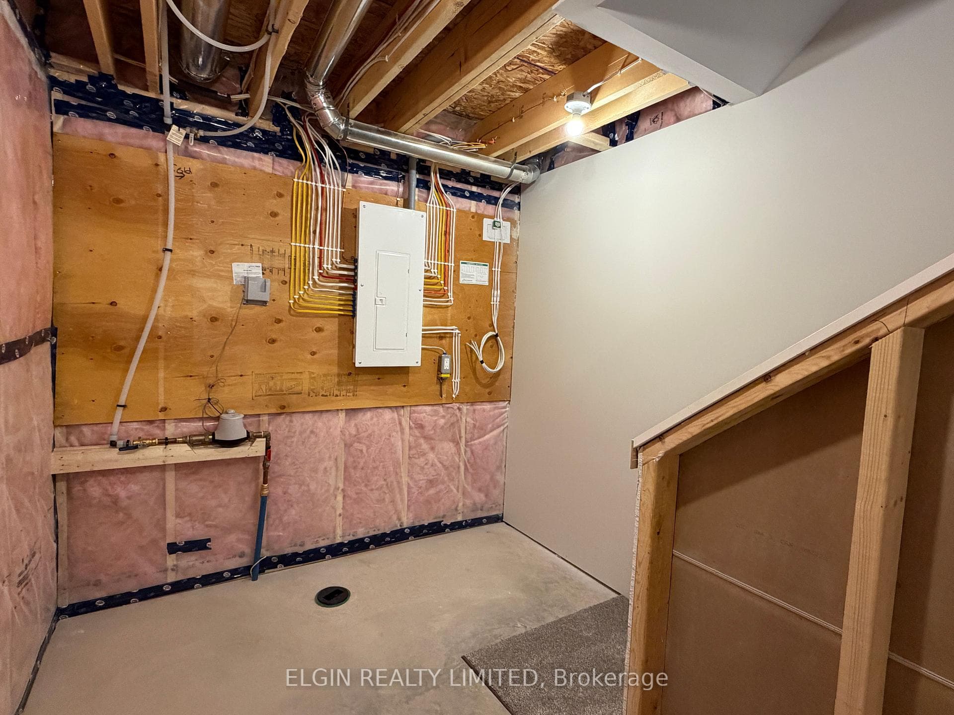115 Willow Drive photo 22