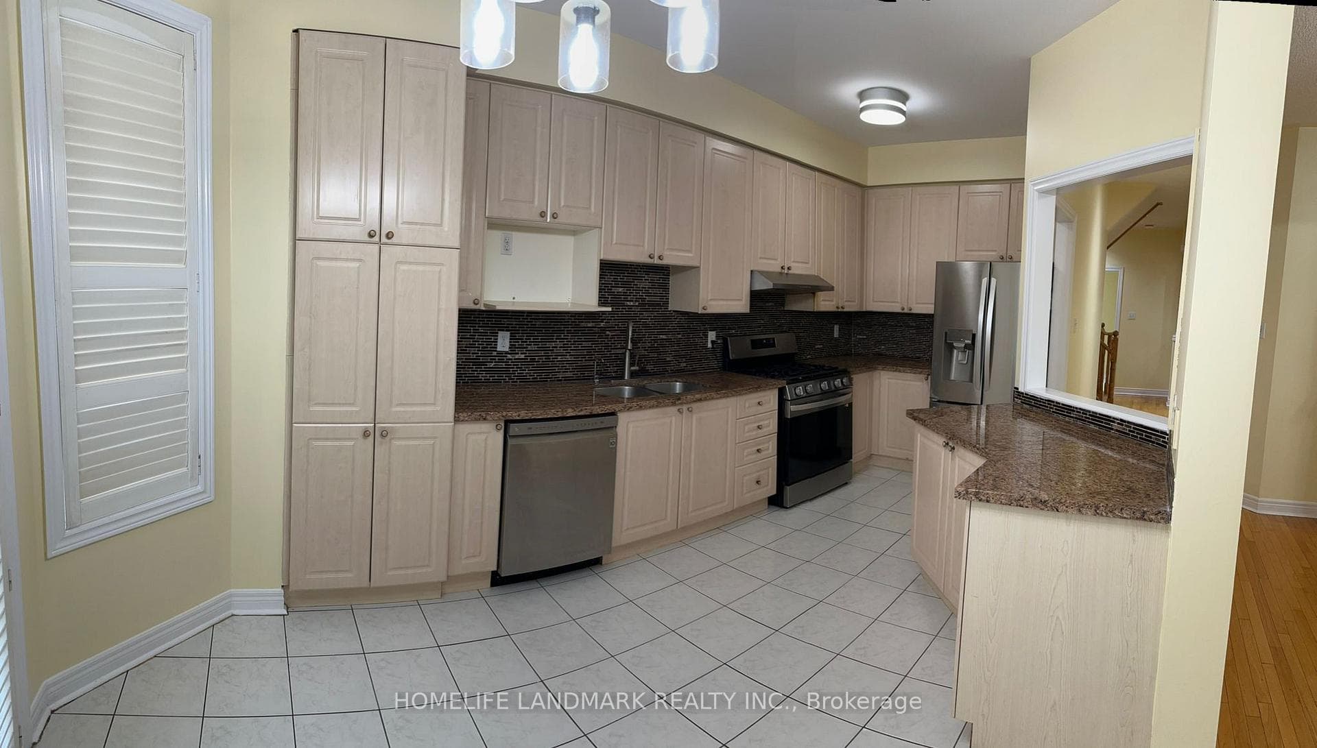 544 Matisse Place photo 4