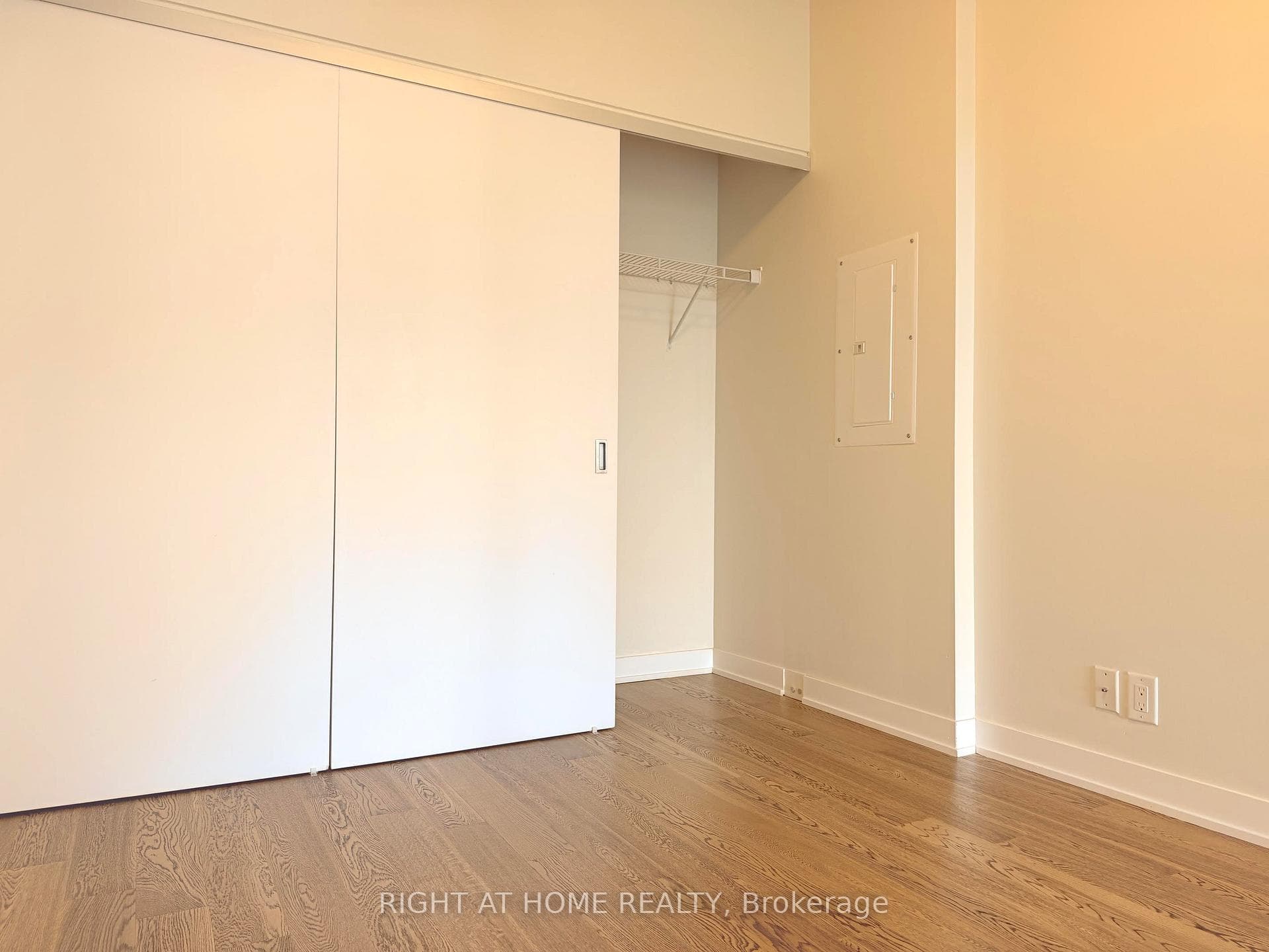 1239 Dundas Street Unit 202 photo 12