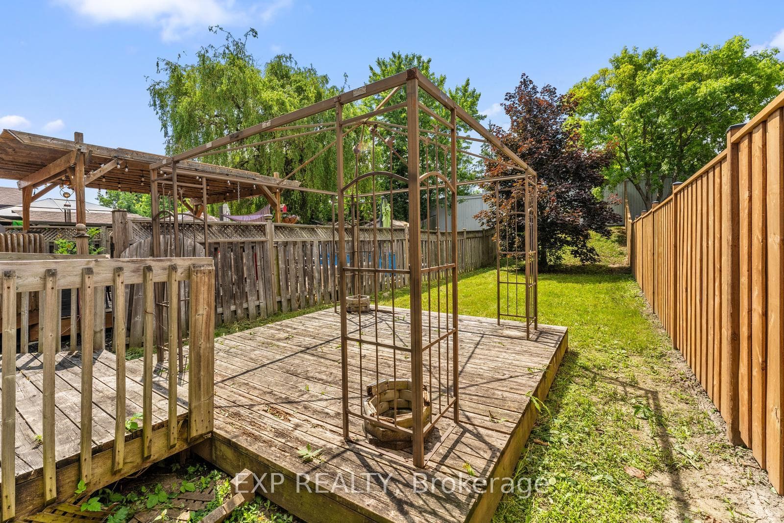 46 Waterbury Street photo 35