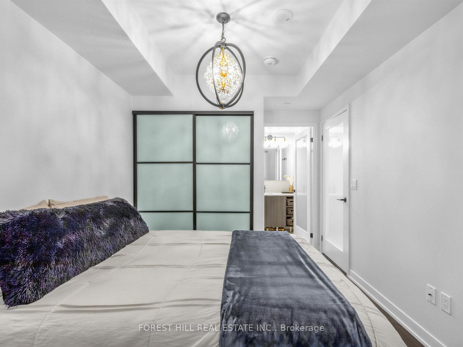31 Tippett Road Unit 438 photo 19