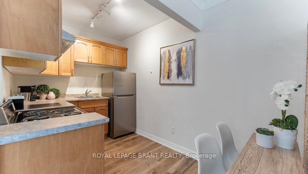 87 St. George Street Unit 104 photo 8