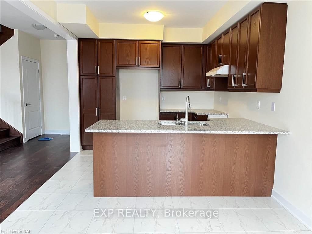 279 EASTBRIDGE Avenue photo 6
