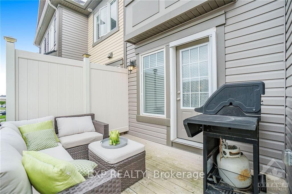 439 WHITE ARCTIC Avenue photo 17