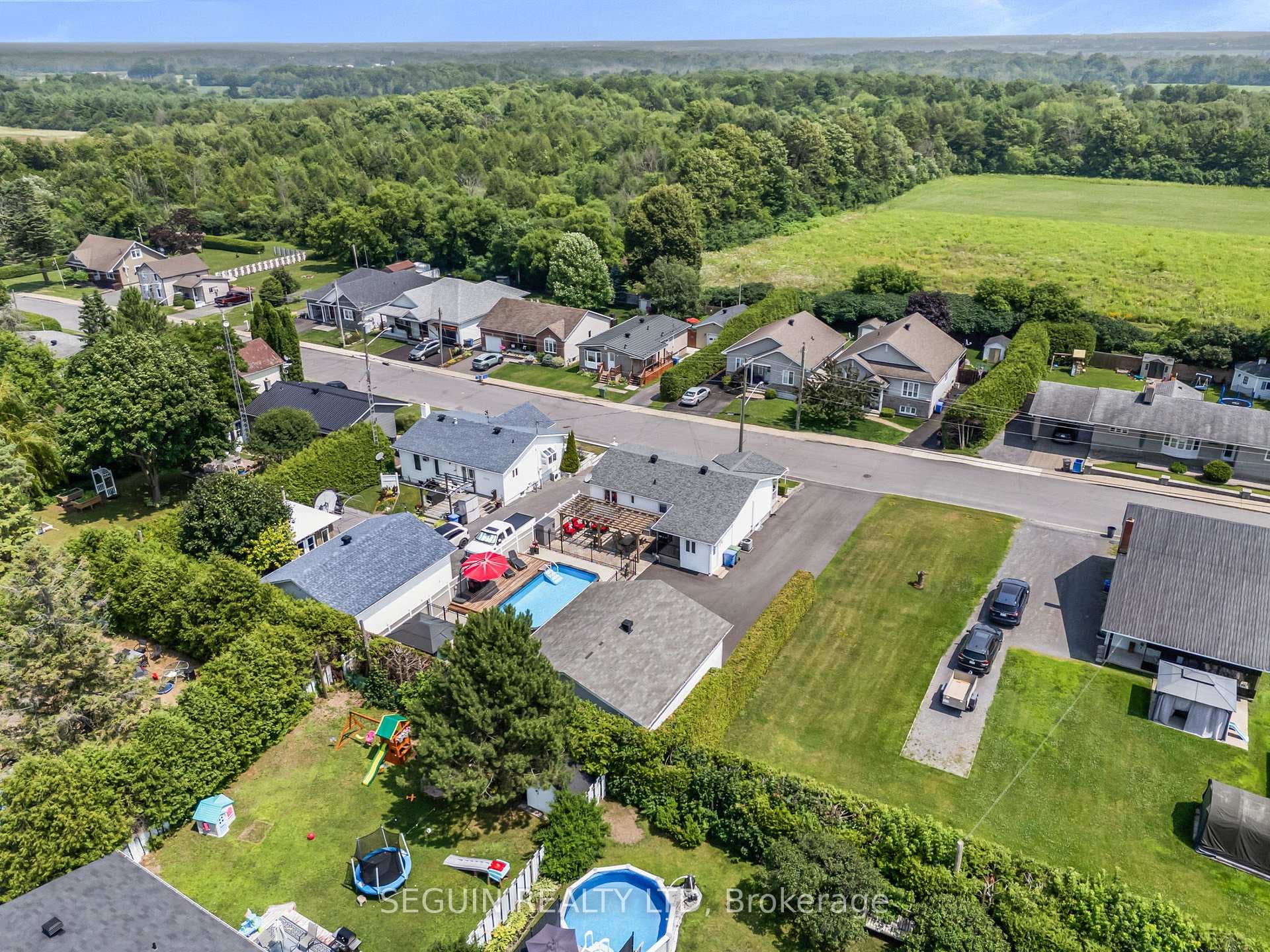 114 Stanley Avenue photo 41