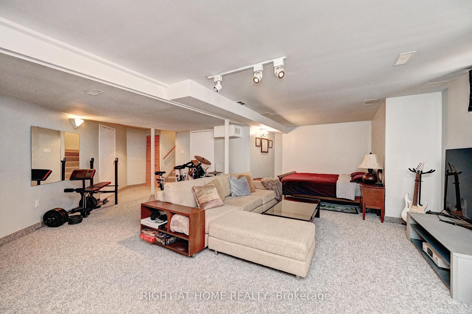 524 Beechwood Drive Unit 10 photo 43
