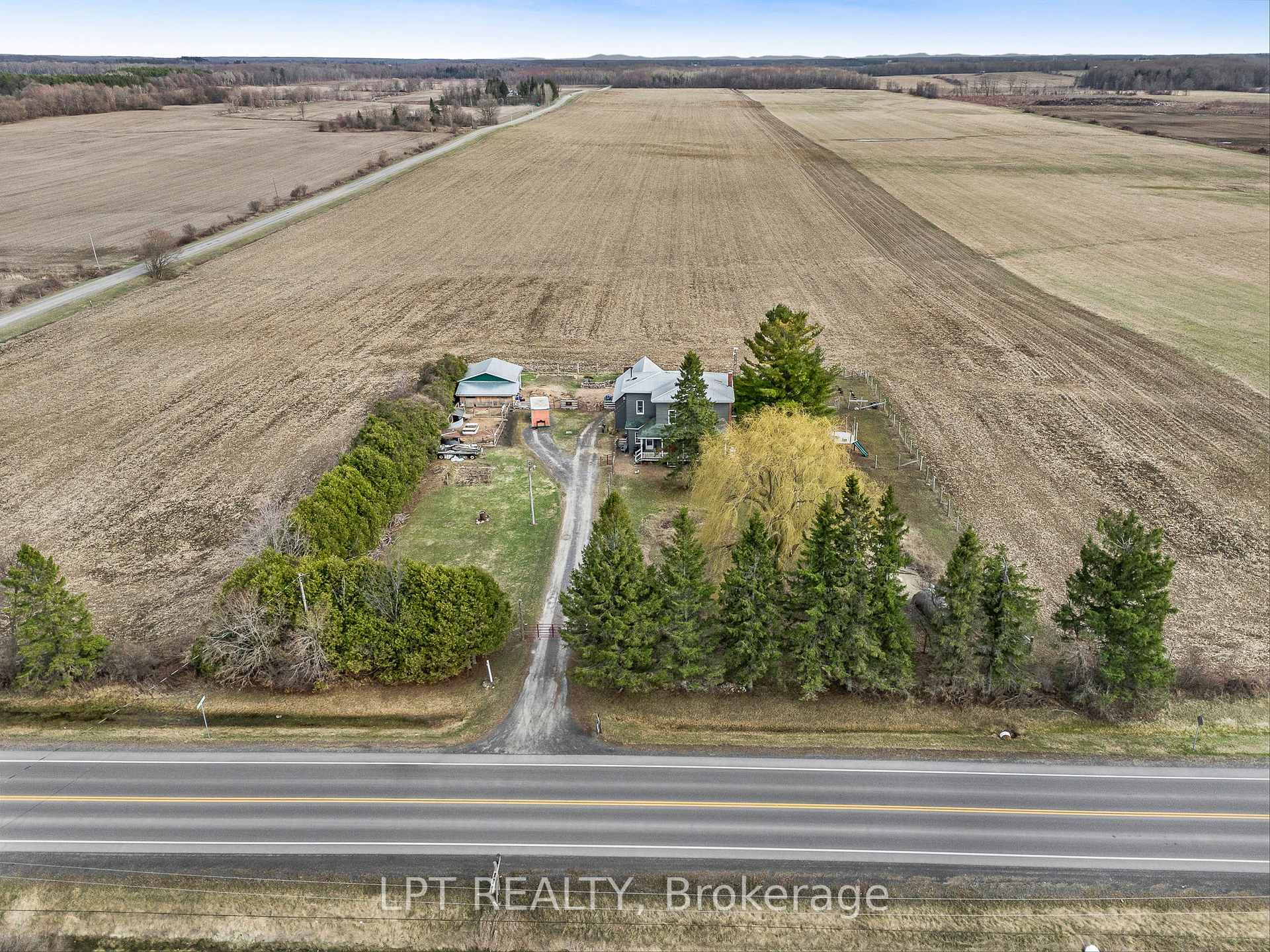 21630 Laggan-Glenelg Road photo 35