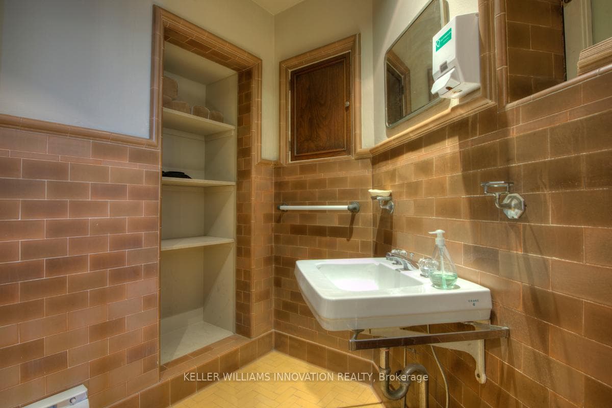 404 King Street West Street Unit 109 photo 18