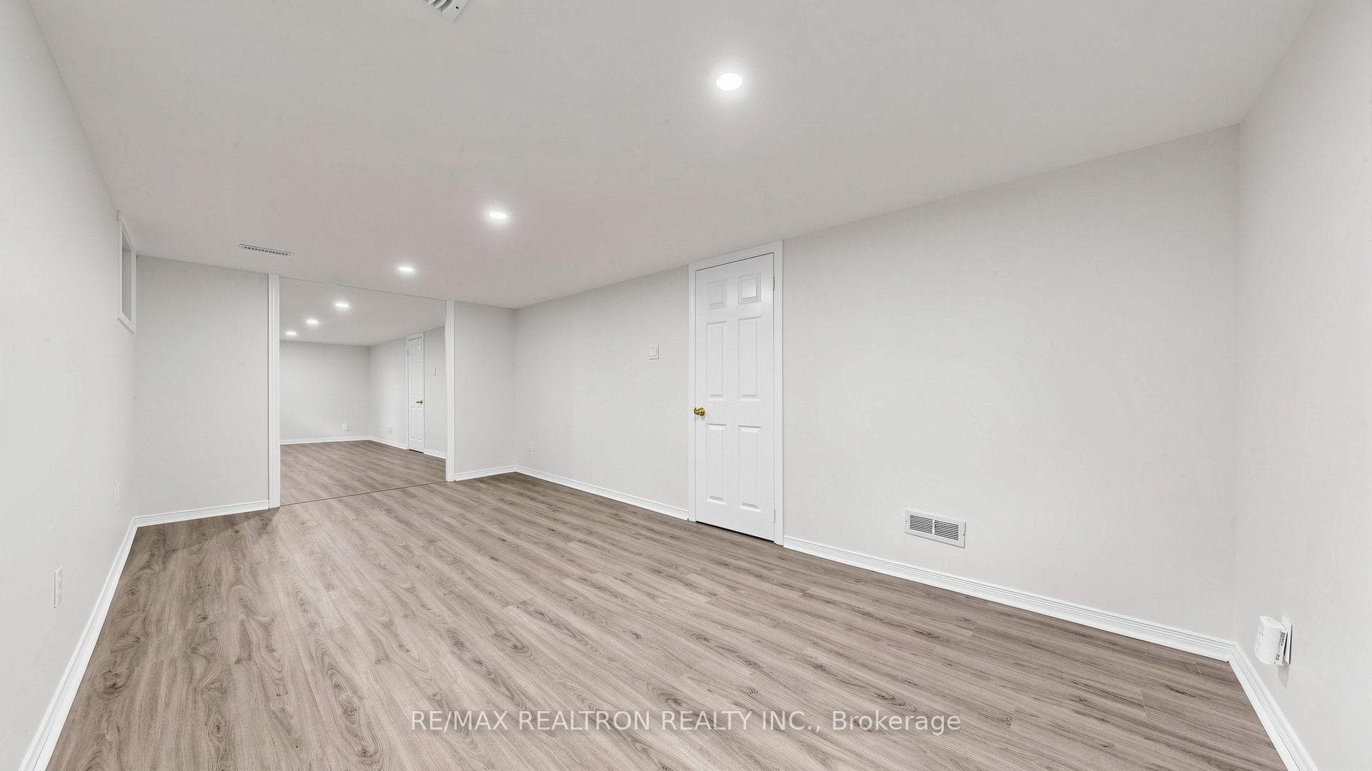 91 Vauxhall Drive photo 28