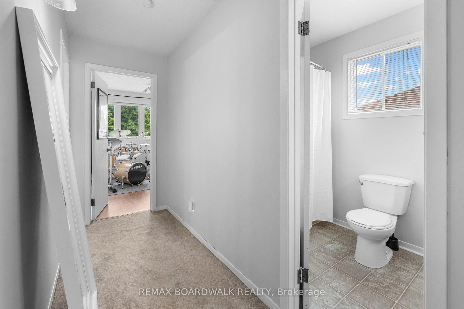 8 Jessie Drive photo 39