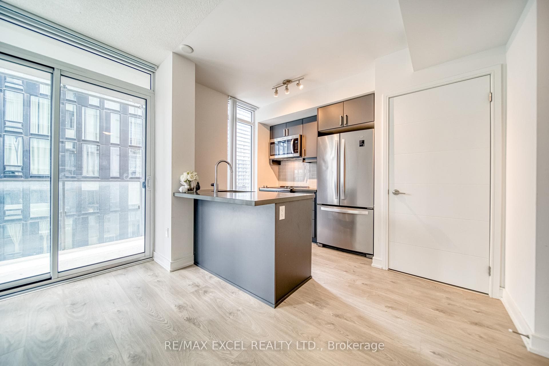 50 Wellesley Street Unit 2601 photo 13