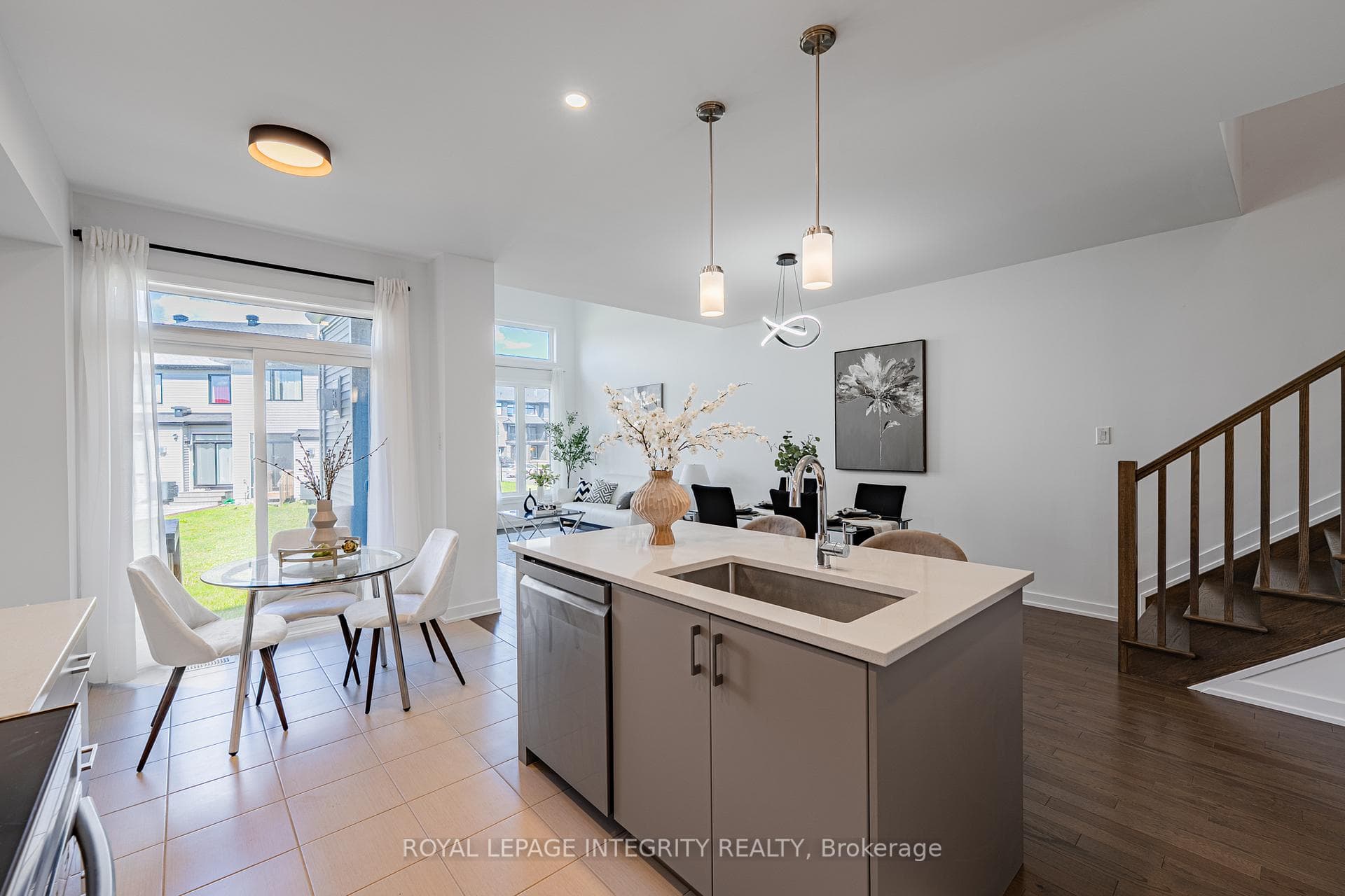 53 MAIZE Street photo 7