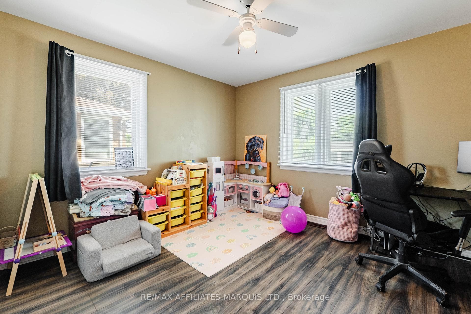 1605 Queen Street photo 27