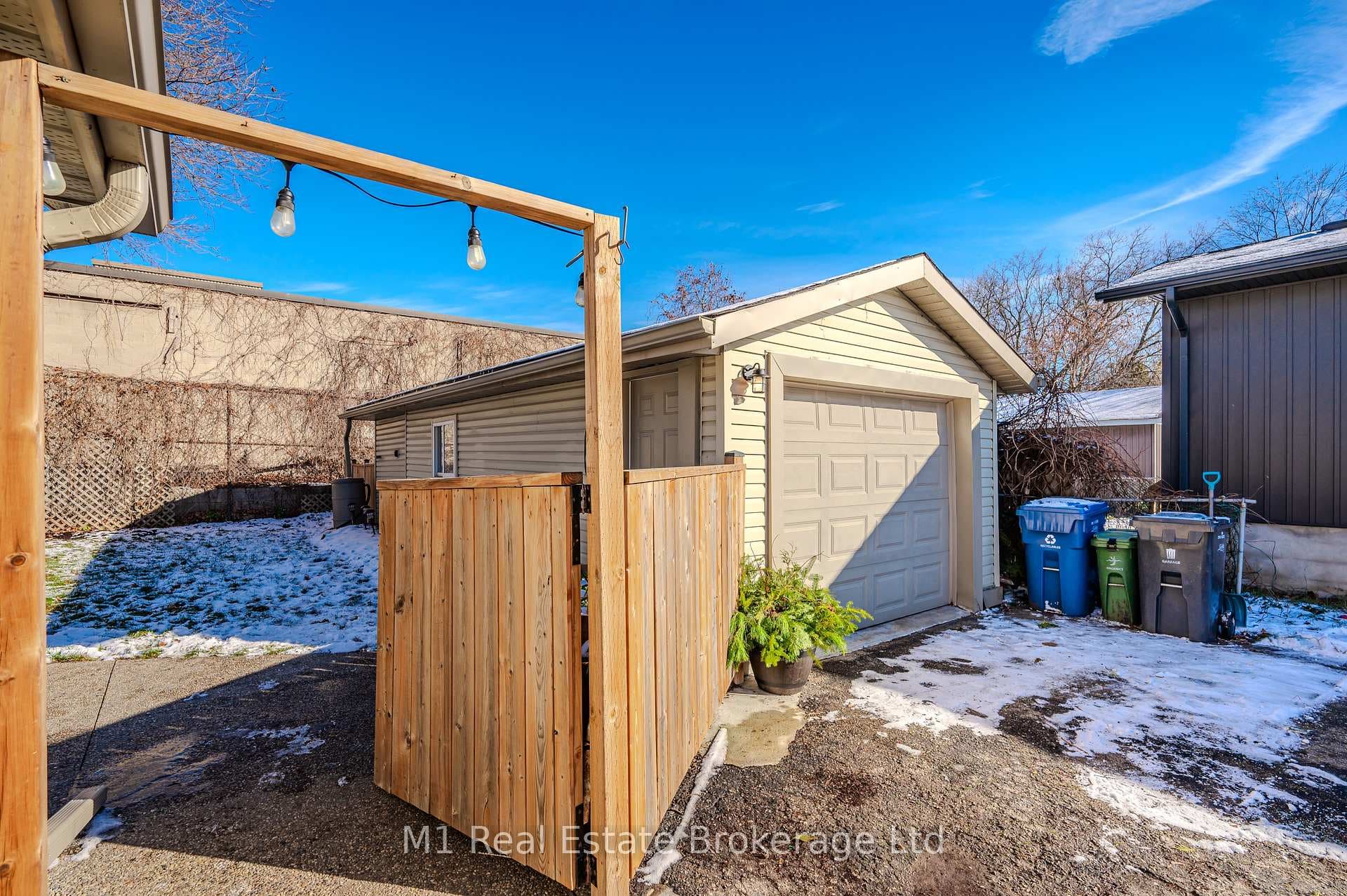 16 Hooper Street photo 35