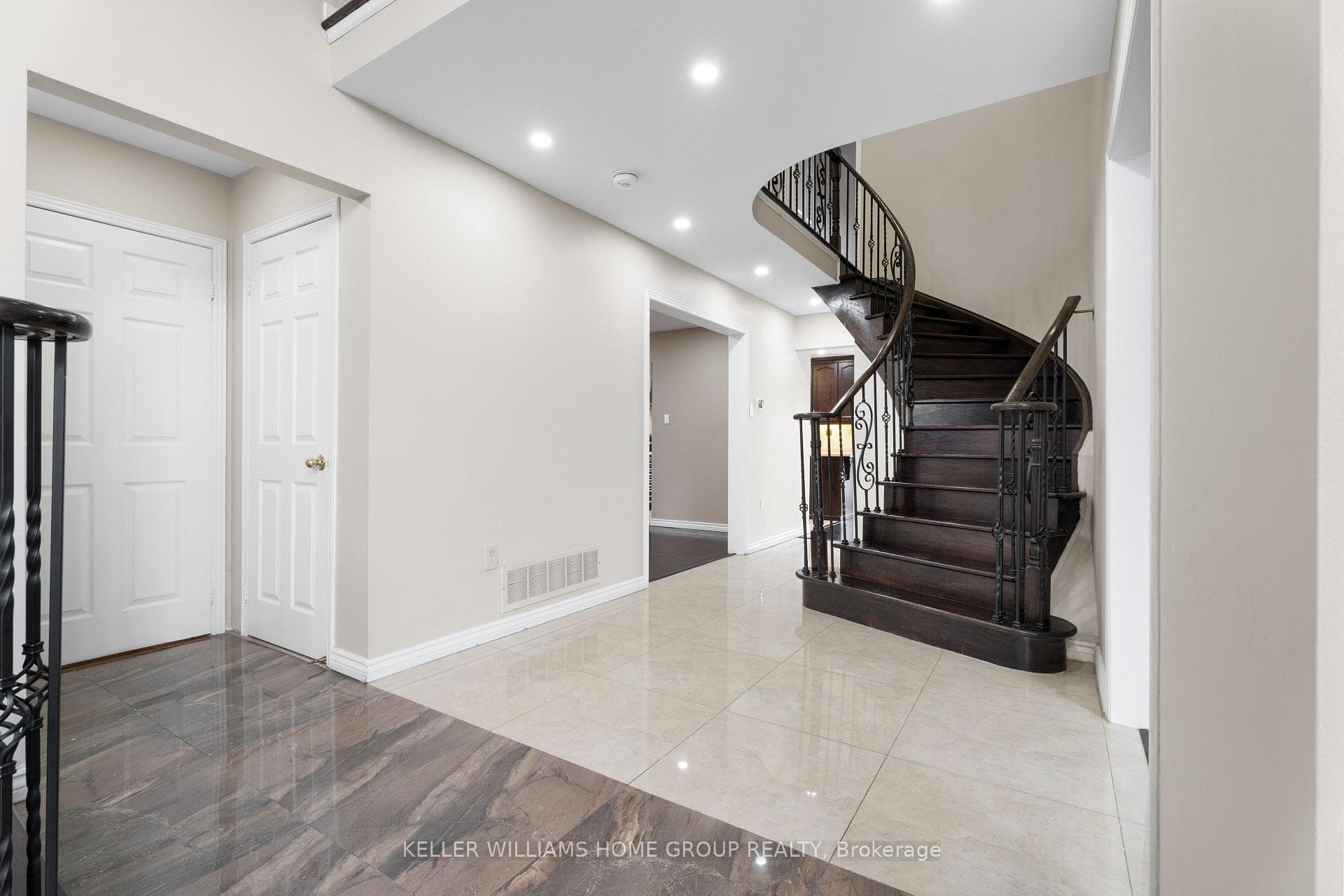 163 Moffatt Avenue photo 6