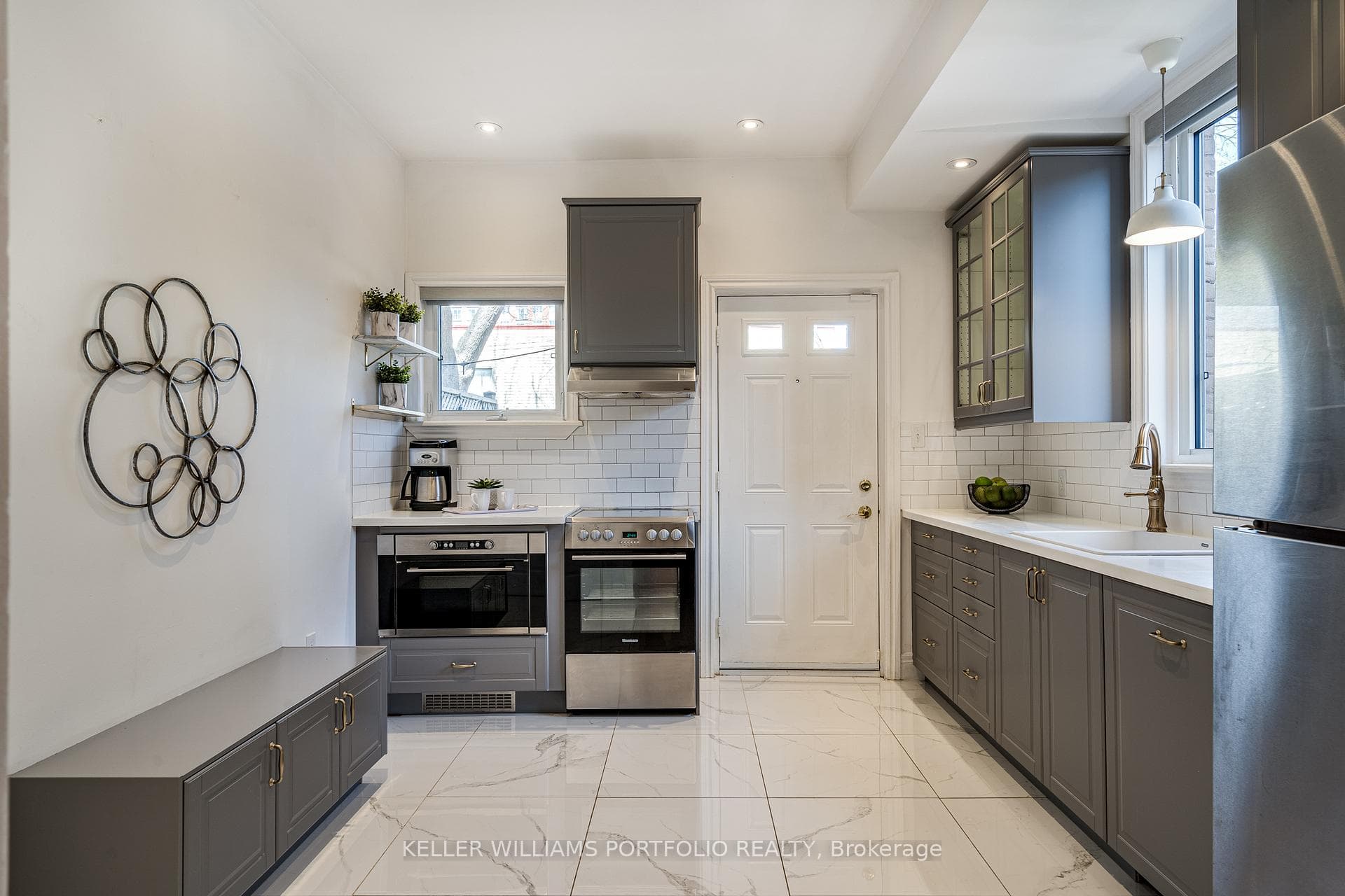 213 Jackson Street photo 13