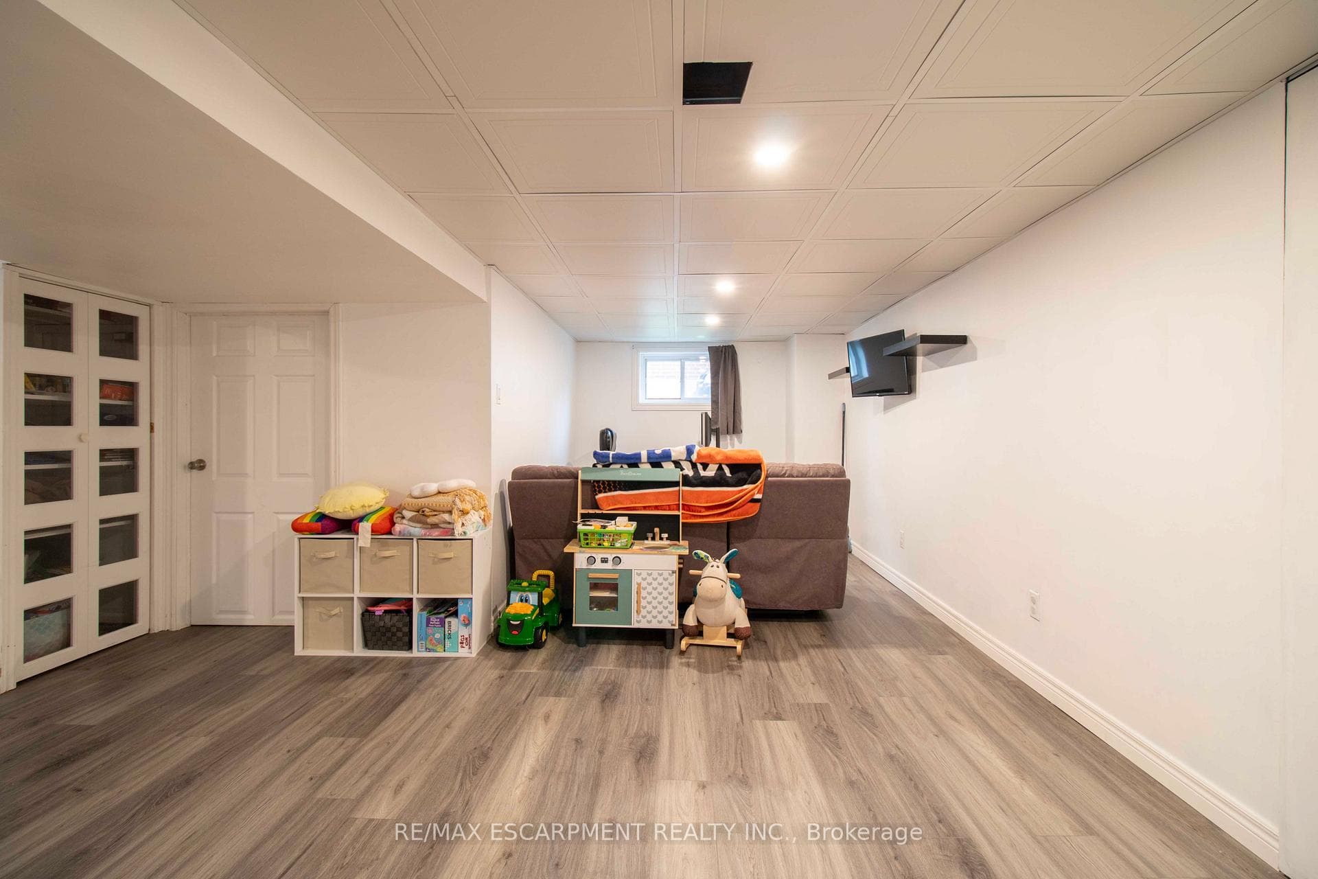 149 East 34th Street photo 35