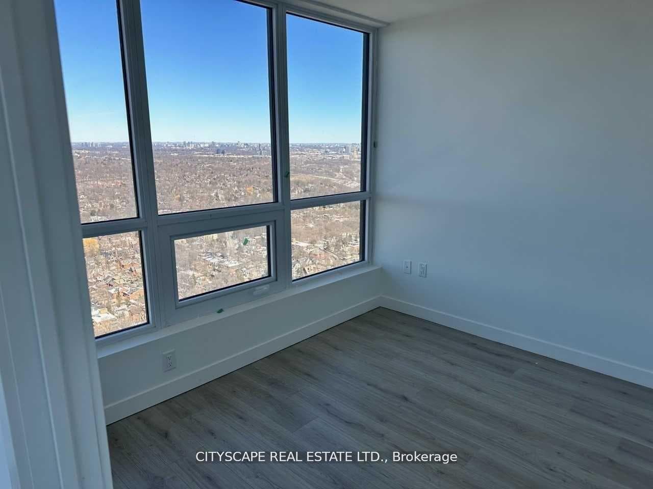 395 Bloor Street Unit 4904 photo 6