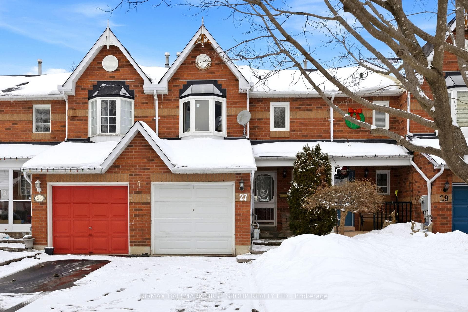 27 Mccullock Crescent photo 1
