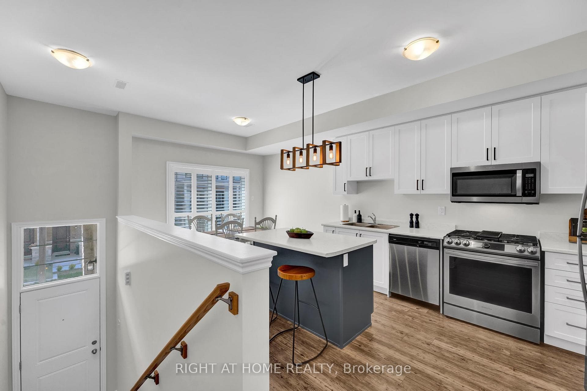 383 Dundas Street Unit 18 photo 13