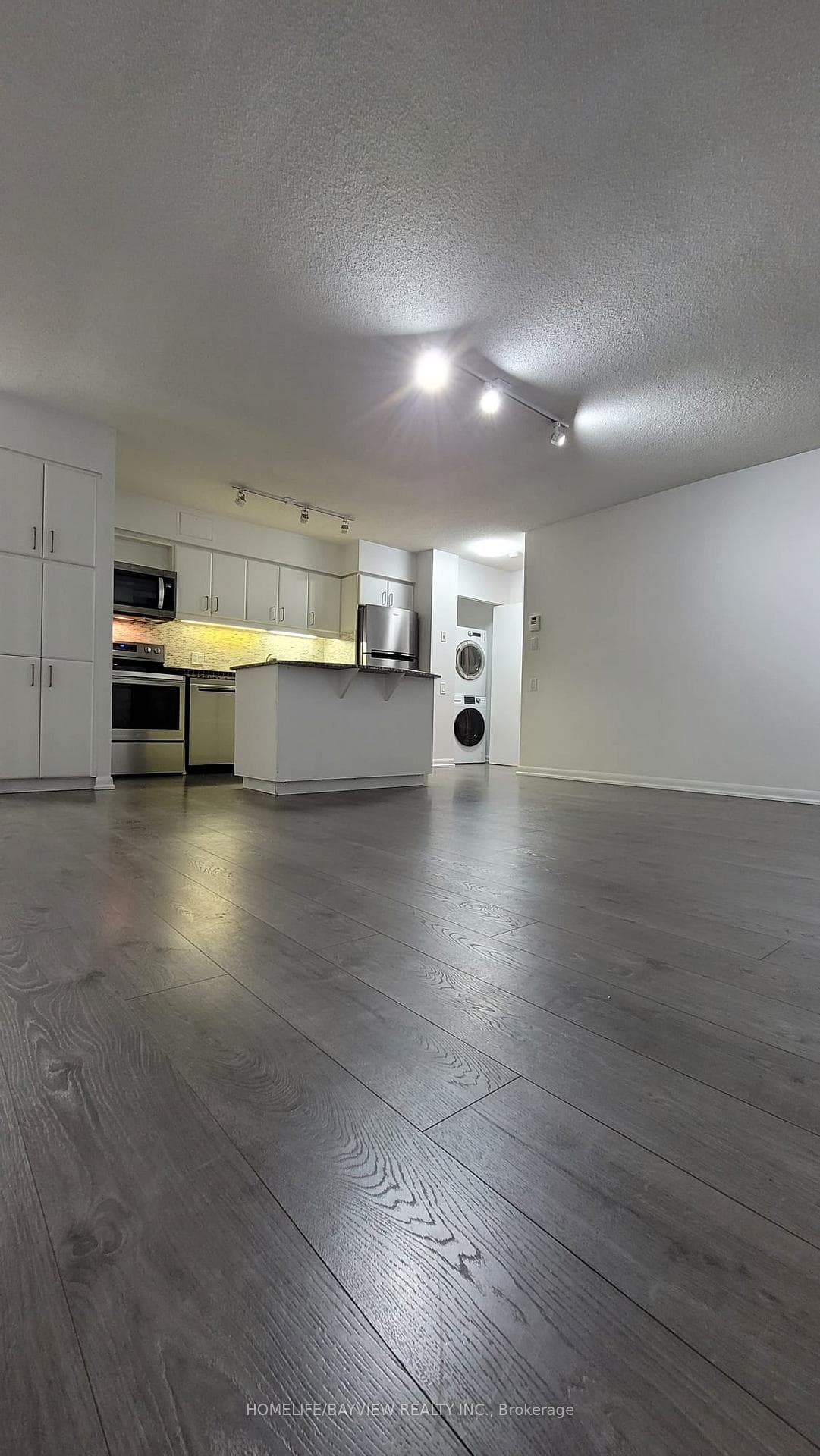 33 Sheppard Avenue Unit 406 photo 18