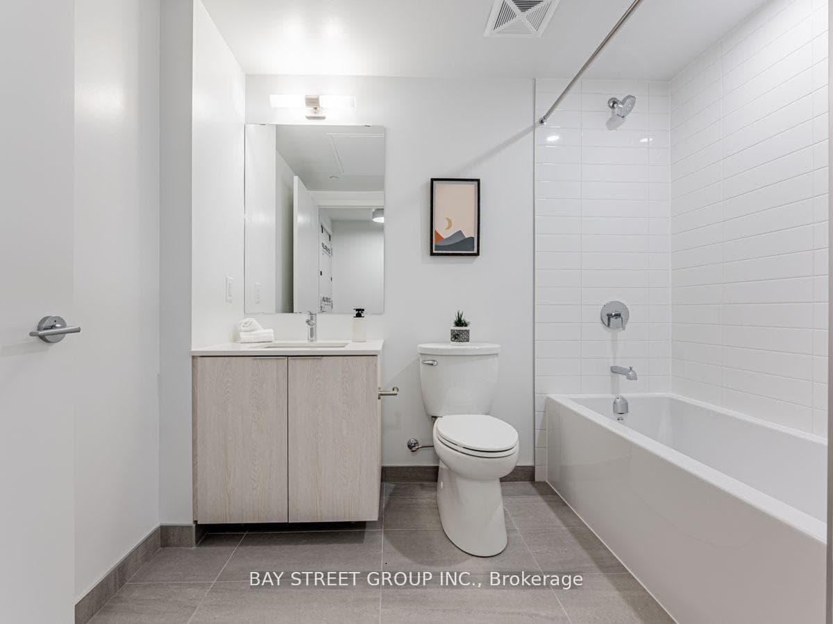 357 King Street Unit 1409 photo 20