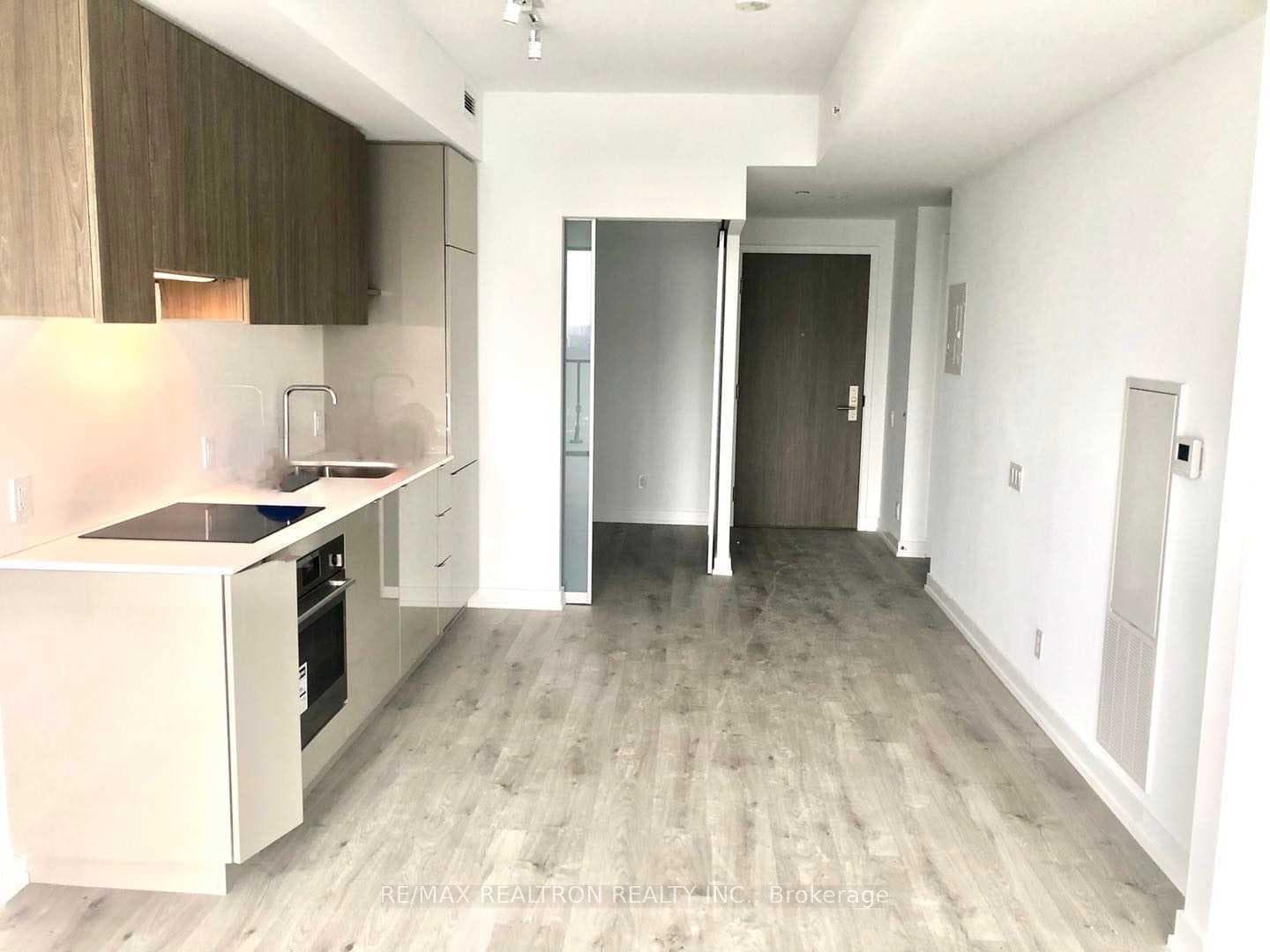 161 Roehampton Avenue Unit 3211 photo 7