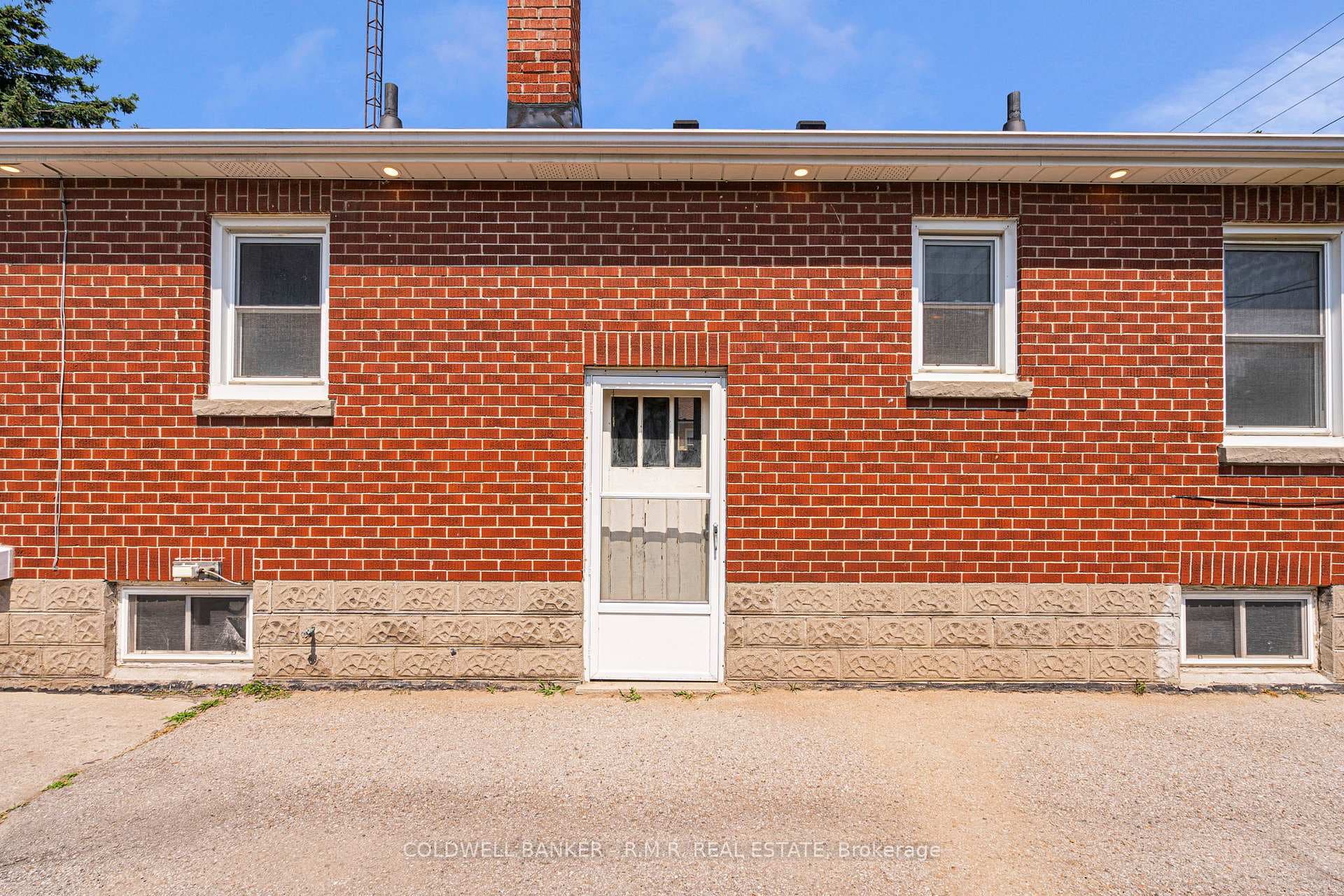 34 Simpson Avenue photo 25