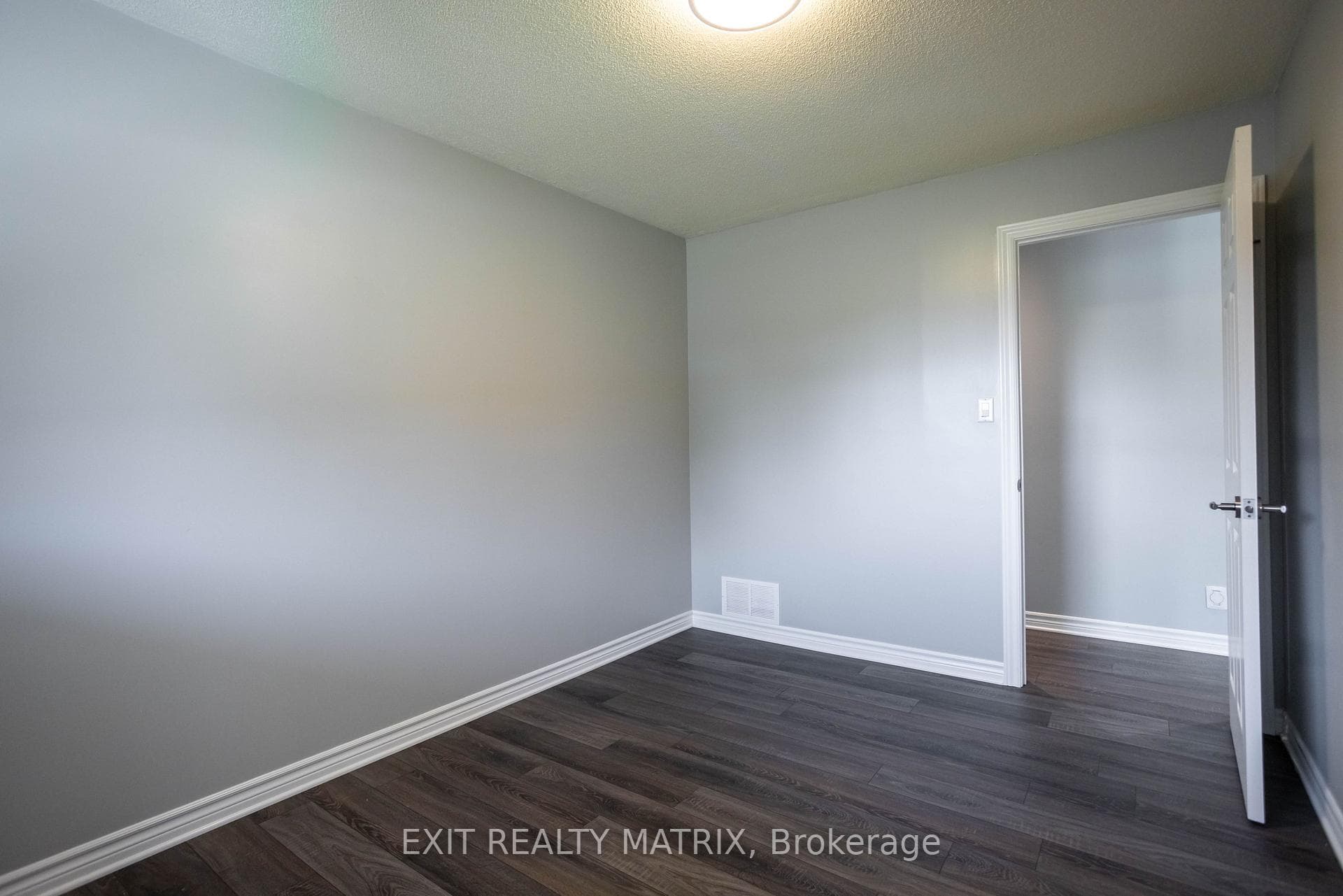 10 RALPH Street photo 23