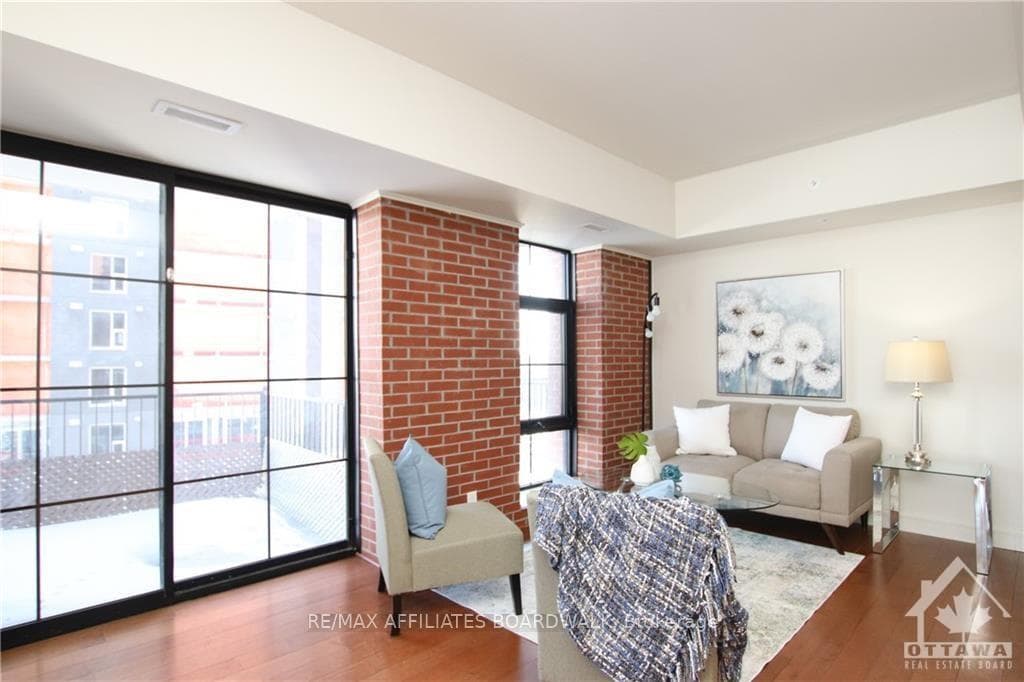 555 ANAND Unit 610 photo 6