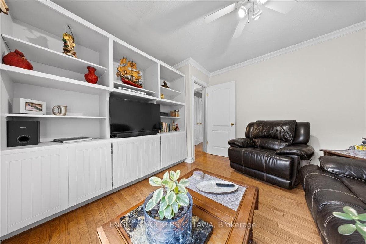 4841 Torbolton Ridge photo 23